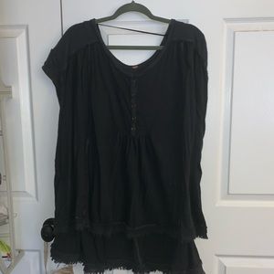 FREE PEOPLE - peasant black oversized tee
